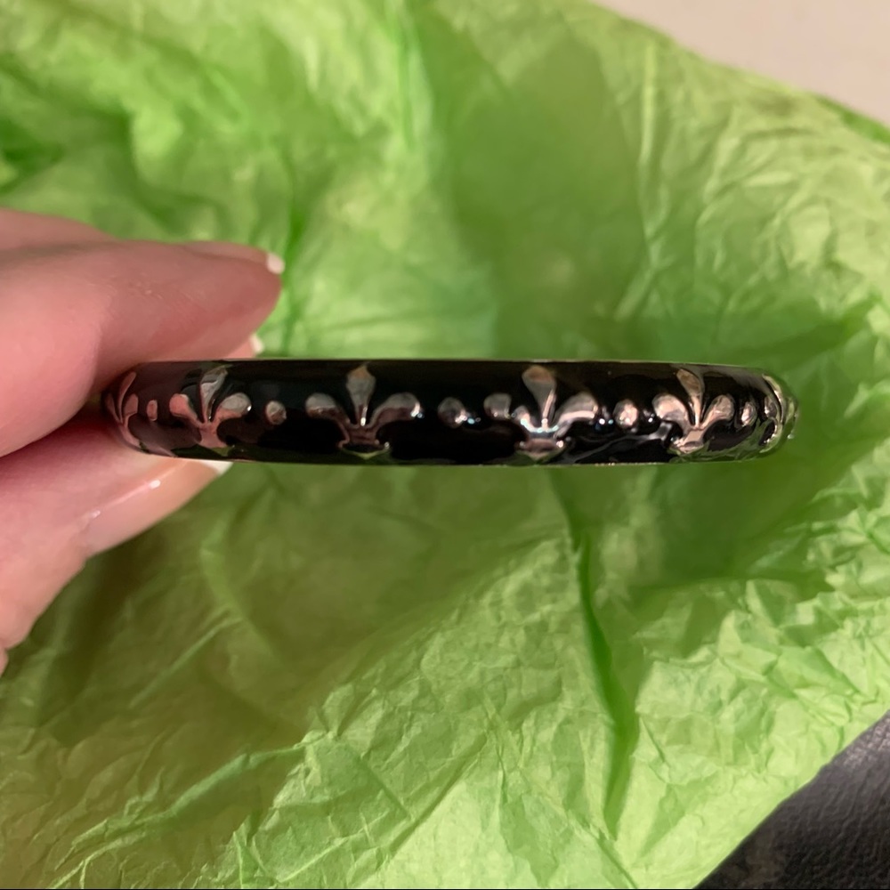 D I V A Black Enamel Magnetic Bracelet - Picture 5 of 5